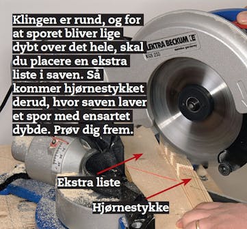 Sav spor i hjørnelister til varmepumpeskjuler Sav spor i rammernes hjørnelister til varmepumpeskjuler